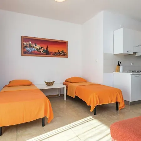 Apartament One-bedroom In Privlaka *